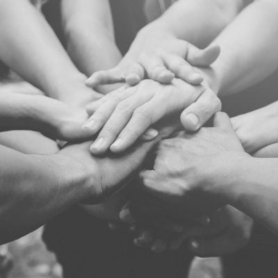 As conexões com outras pessoas nos conecta com nós mesmos