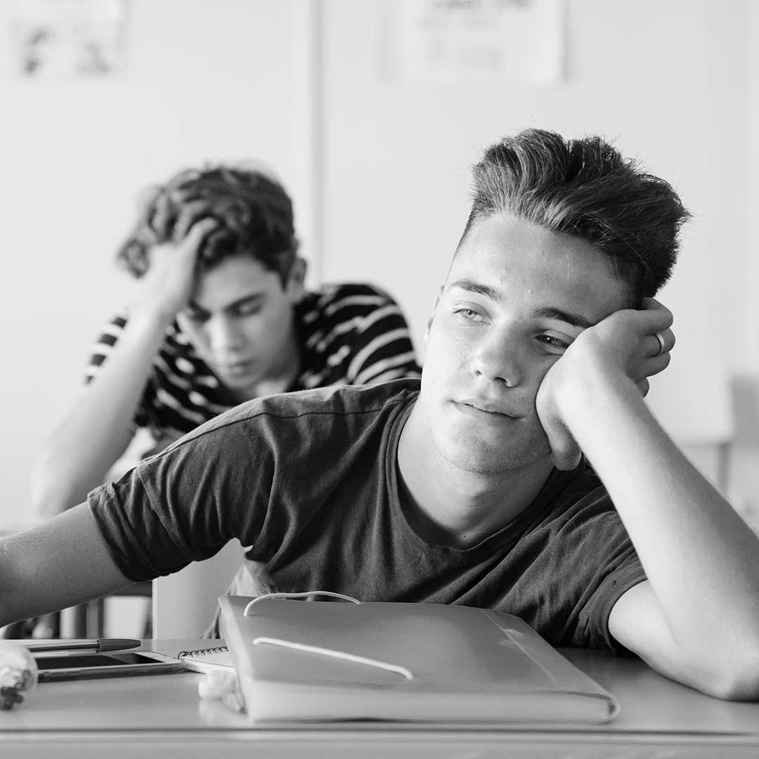 Como lidar com jovens com comportamentos disruptivos?