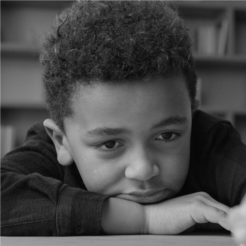 Tédio em crianças: por que ele importa no desenvolvimento