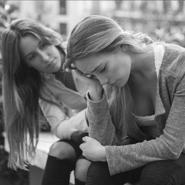 Entenda como a convivência com uma pessoa com transtorno bipolar pode melhorar com tratamento, informação e apoio.