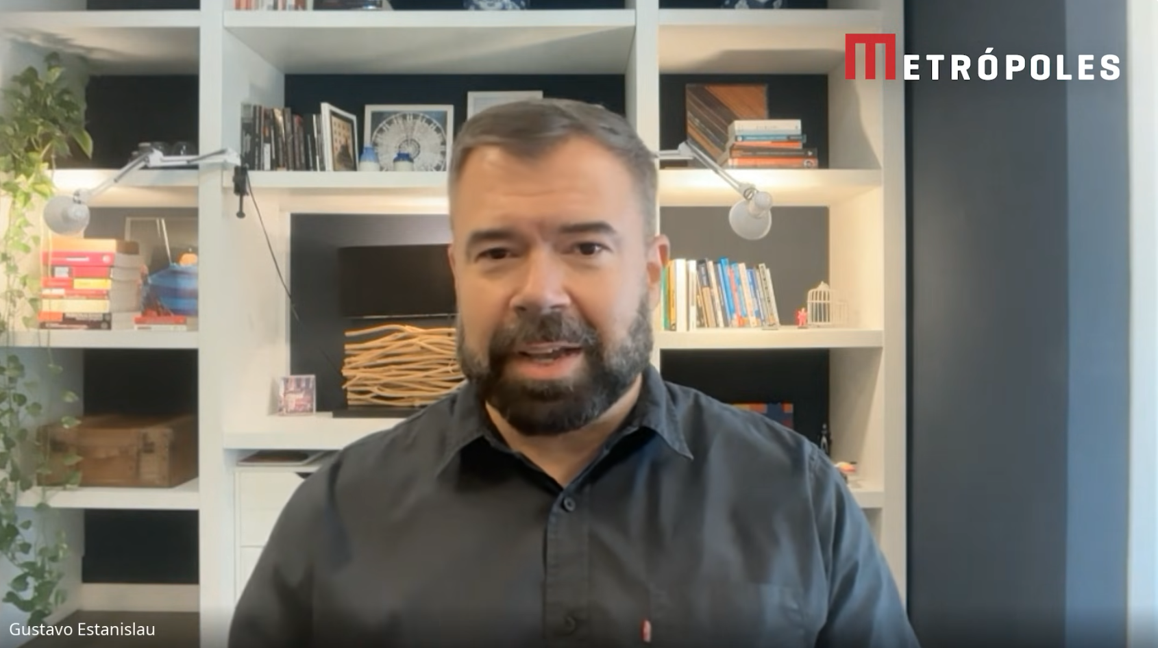 Gustavo Estanislau discute projeto de lei que propõem a proibição de redes sociais para menores de 16 anos